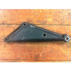 1982-84 Kawasaki KZ700A KZ750L KZ750R Left Brake Pedal Foot Peg Muffler Mounting Bracket 35011-1121