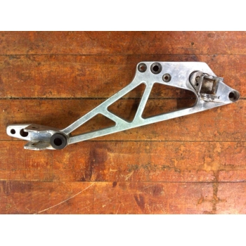1983-85 Honda VF700F VF750F Interceptor Right Foot Peg Mount Bracket 50610-MB2-000