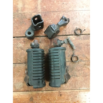 1981-82 Honda CB900F Driver Foot Pegs and Brackets 50640-438-670 50630-438-670