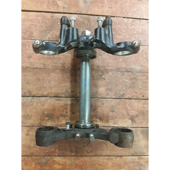 1973-74 Yamaha TX500 Fork Tree Steerer Clamp 371-23340-61-33 371-23435-01-98