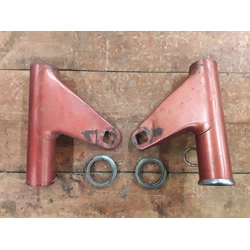 1973-74 Yamaha TX500 Fork Ears Headlight Brackets 371-23131-61 371-23121-61