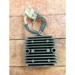 1982-85 Honda VF700 VF750 VF1000 VF1100 Voltage Regulator Rectifier SH541-12 31600-MB0-008