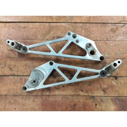 1983-85 Honda VF700F VF750F Interceptor Foot Peg Mount Brackets 50620-MB2-010 50610-MB2-010