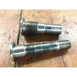 1983-86 Honda VF700F VF750F VF1000F VF1000R Swingarm Pivot Bolts 90122-MB2-000 90121-MB2-000