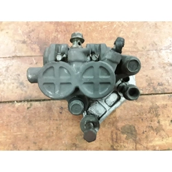 1984-86 Honda CBX750F VF700F VF750F VF1000F VF1000R Right Front Brake Caliper 45200-MJ0-017