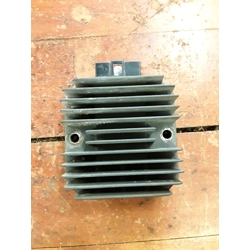 1984-93 Kawasaki Vulcan Zephyr Ninja Voltage Regulator SH555-12 21066-1055