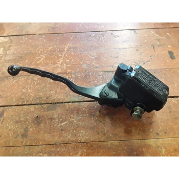 1985-87 Kawasaki ZX600A ZX600B Ninja Front Brake Master Cylinder and Lever 43015-1288