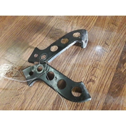 1987-09 Kawasaki EX500A EX500D Ninja Belly Pan Brackets 11045-1574 11045-1573