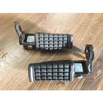 1989-07 Kawasaki EX500A EX500D Passenger Foot Pegs and Brackets 34003-1321 34003-1322