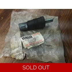 1983-98 Yamaha XV750 XV920 XV1000 XV1100 Virago Signal Light Arm Stay 1AA-83328-00 - NOS