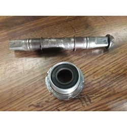 Kajita Runners Pro L129 Bottom Bracket Spindle and Left Cup