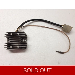1981-82 Kawasaki KZ305 Voltage Rectifier Regulator SH221-12 21066-1013