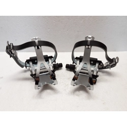 Wellgo R025 Road Pedals and Clips - NOS