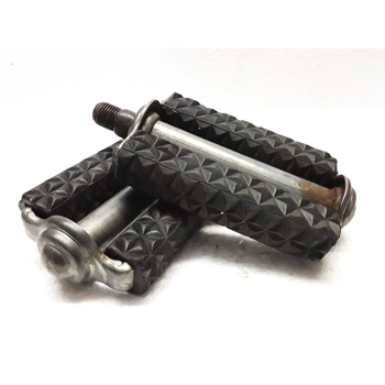 Excel B-6 Waffle 1/2in Vintage Rubber Pedals