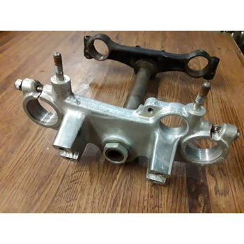 1983-85 Honda VT700C VT750C Shadow Fork Tree 53200-ME9-000 53230-ME9-000