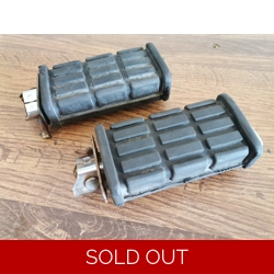 1980-90 Yamaha VMX XJ XS XV YX Passenger Foot Pegs 3H5-27444-00 3H5-27433-00