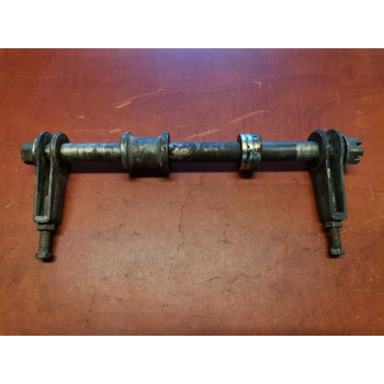 1982-83 Yamaha XS400 Maxim XS400R Seca Rear Axle 148-25383-00 90387-175A9 12R-25381-00