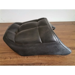 1985-86 Honda VF700C VF750C Magna Passenger Seat 77300-MK3-000