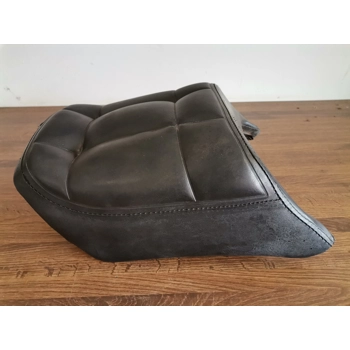 1985-86 Honda VF700C VF750C Magna Passenger Seat 77300-MK3-000