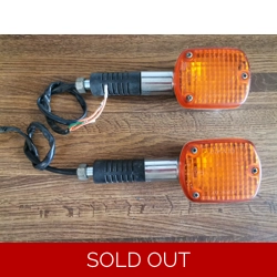 1982-86 Honda CB1000C VF700C VF750C VF1100C Front Signal Lights 33450-MB1-671 33400-MB1-671