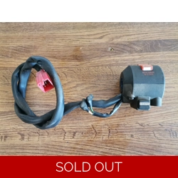 1985 Honda VF700C VF750C Magna Right Hand Switches 35130-MK3-670