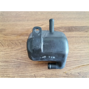 1985-86 Honda VF700C VF750C Magna Breather Box 17551-MK3-000