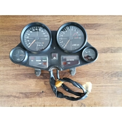 1982 Suzuki GS750E Instrument Panel 34210-45780 34110-45770