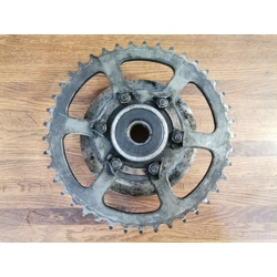 1979-83 Suzuki GS750 GSX750 Sprocket Carrier and Sprocket 64511-45001 64611-31001