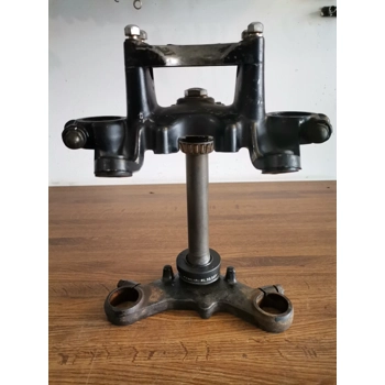 1981-82 Suzuki GS650G Fork Tree 56211-45400-291 51401-34810 51311-34200-291