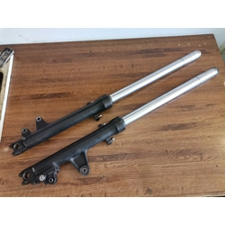1983-84 Honda VF700F VF750F Interceptor Complete Fork Legs 51400-MB2-671 51500-MB2-672