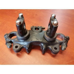 1982-83 Suzuki GN250 Fork Upper Clamp with Bar Risers 56221-33600-291 51311-38300-291