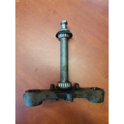 1982-83 Suzuki GN250 Fork Lower Clamp Steering Stem 51400-38820