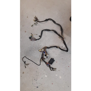 1983 Yamaha XJ900R Seca Main Wiring Harness and Fuse Box 31E-82590-50-00