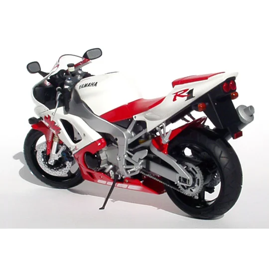Yamaha YZF-R1 (Plastic Model)