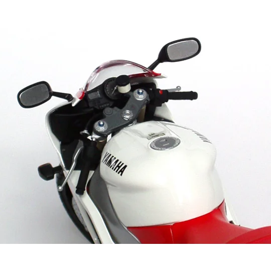 Yamaha YZF-R1 (Plastic Model)