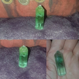 Fluorite pointed crystal