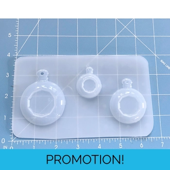 Retro Vintage Christmas Orna..