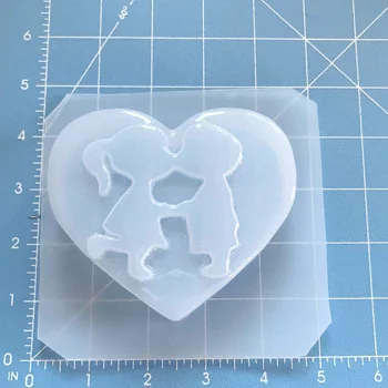 Kissing Couple Heart Soap/ B..