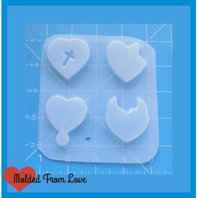 4 Horror Hearts 4 Cavity Handmade Plastic Mold 4 Horror Hearts 4 Cavity Handmade Plastic Mold