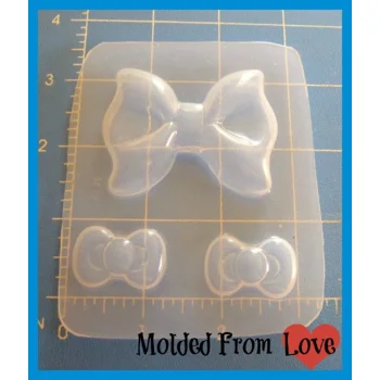 Glam Bow and 2 Sma..