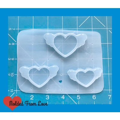 Kawaii Heart with wings Shaker Handmade Plastic Mold Kawaii Heart with wings Shaker Handmade Plastic Mold