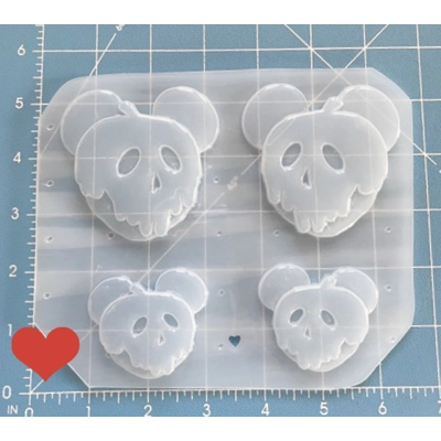 Pallet of 4 Poison Apple Mouse Heads Left and Right Handmade Plastic Mold