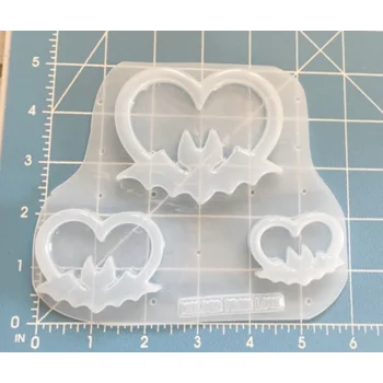 Bat Heart Shaker H..