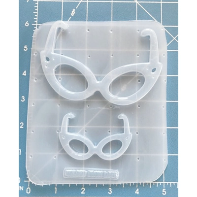 New Style Retro Cats Eye Glasses set of 2 handmade plastic mold New Style Retro Cats Eye Glasses set of 2 handmade plastic mold