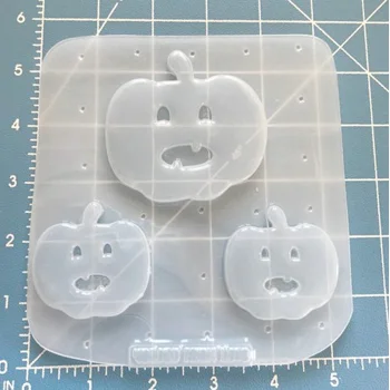 3 Retro Halloween ..