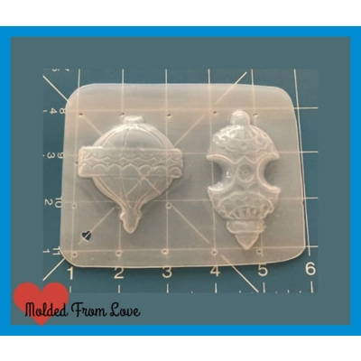 Set of 2 Detailed Retro/Vintage Christmas Ornament Brooches Handmade Plastic Mold Set of 2 Detailed Retro/Vintage Christmas Ornament Brooches Handmade Plastic Mold