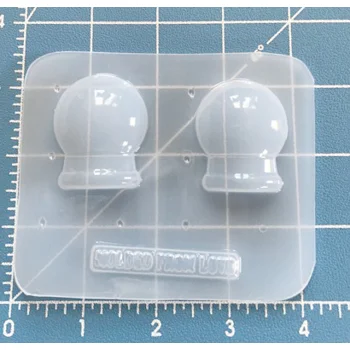2 small Snowglobes..
