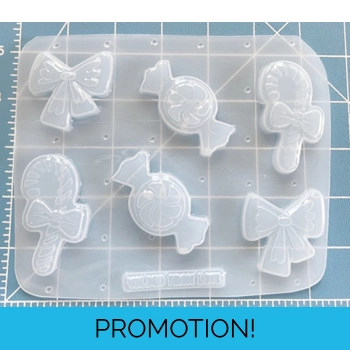 6 cavity Layered Christmas C..