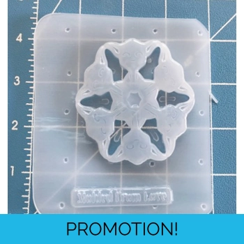 Baby Yoda or Yoda Snowflake ..