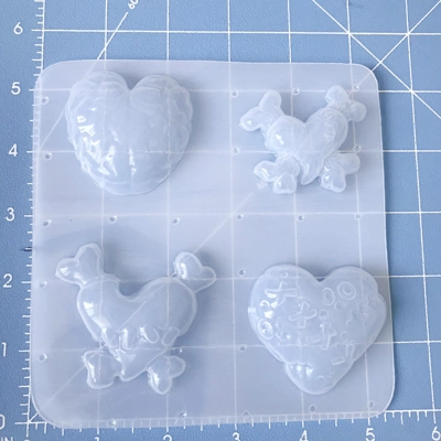 4 Horror Hearts Pallet Handmade Plastic Mold 4 Horror Hearts Pallet Handmade Plastic Mold